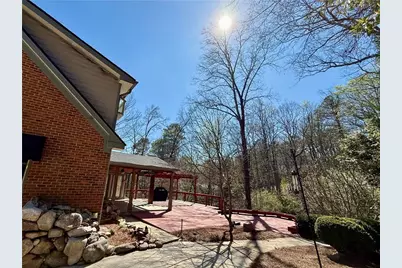 7300 Chattahoochee Bluff Drive, Atlanta, GA 30350 - Photo 20