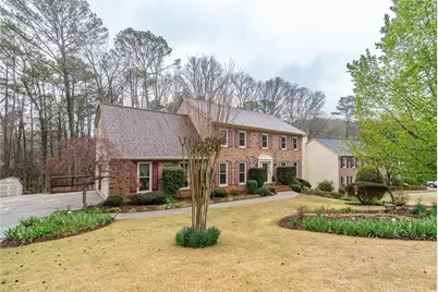 1377 Red Fox Run SW, Lilburn, GA 30047 - Photo 2