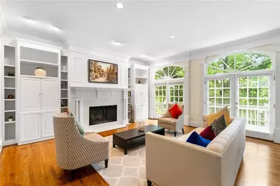 345 W Berwicke Common NE, Atlanta, GA 30342 - Photo 12