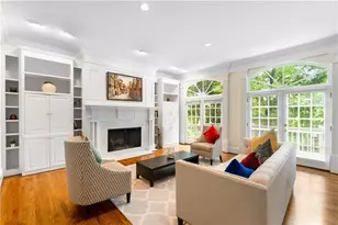 345 W Berwicke Common NE, Atlanta, GA 30342 - Photo 12