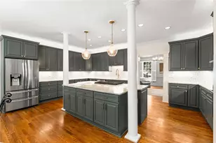 345 W Berwicke Common NE, Atlanta, GA 30342 - Photo 8