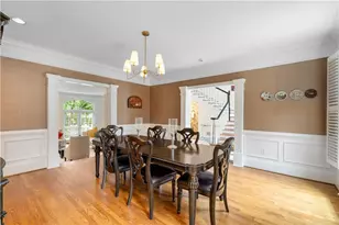 345 W Berwicke Common NE, Atlanta, GA 30342 - Photo 10