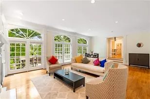 345 W Berwicke Common NE, Atlanta, GA 30342 - Photo 14