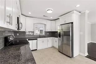 2411 Harvel Dr NW, Atlanta, GA 30318 - Photo 10