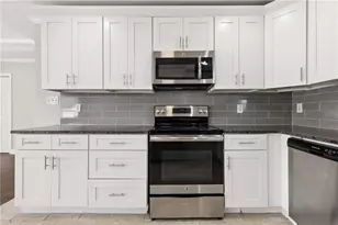 2411 Harvel Dr NW, Atlanta, GA 30318 - Photo 12