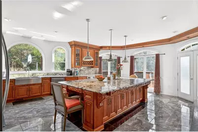 235 Summerhouse Lane, Sandy Springs, GA 30350 - Photo 16