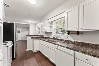 2352 Elmwood Circle SE, Atlanta, GA 30339 - Photo 14