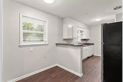 2352 Elmwood Circle SE, Atlanta, GA 30339 - Photo 10