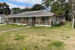 106 E Derenne Ave, Savannah, GA 31405 - Photo 2