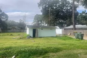 106 E Derenne Ave, Savannah, GA 31405 - Photo 6