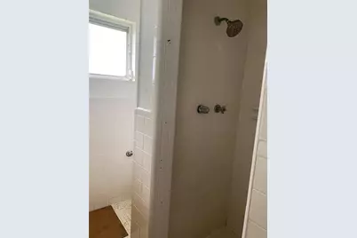 106 E Derenne Avenue, Savannah, GA 31405 - Photo 24