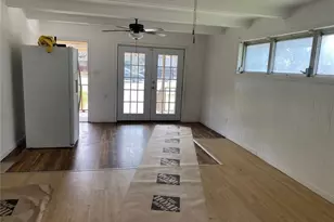 106 E Derenne Ave, Savannah, GA 31405 - Photo 10