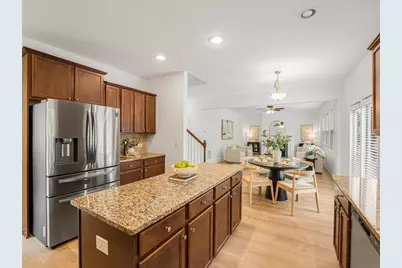 325 Cranbrooke Circle, Suwanee, GA 30024 - Photo 4