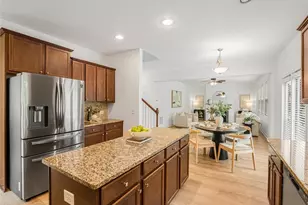 325 Cranbrooke Cir, Suwanee, GA 30024 - Photo 4