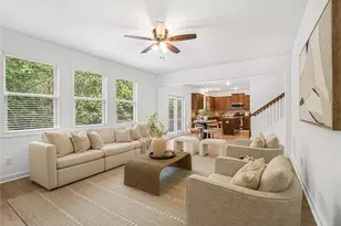 325 Cranbrooke Cir, Suwanee, GA 30024 - Photo 26