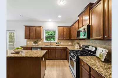 325 Cranbrooke Circle, Suwanee, GA 30024 - Photo 10