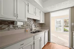 3209 Canyon Point Cir, Roswell, GA 30076 - Photo 16