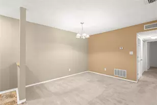 3209 Canyon Point Cir, Roswell, GA 30076 - Photo 4