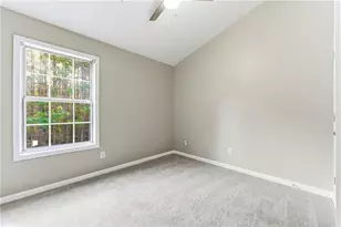 8662 Thomas Rd, Riverdale, GA 30274 - Photo 14