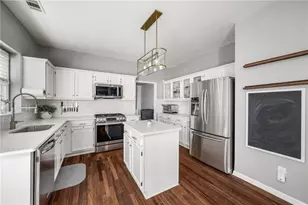 3395 Patterstone Dr, Alpharetta, GA 30022 - Photo 6