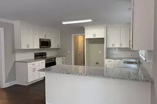 2518 W McIntosh Rd, Griffin, GA 30223 - Photo 10