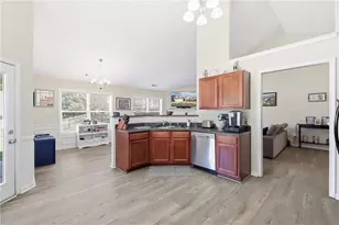 1372 Summer Hill Ct, Sugar Hill, GA 30518 - Photo 10