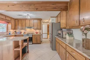 866 Foxfire Dr, Lawrenceville, GA 30044 - Photo 4