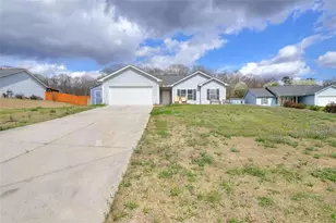 39 Gray Field Ct, Jefferson, GA 30549 - Photo 18