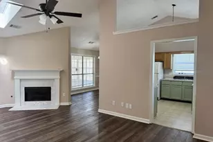 2925 Camelot Woods Dr, Lawrenceville, GA 30044 - Photo 4