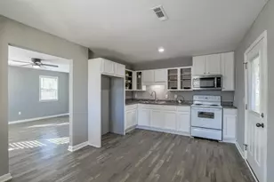 1089 Travis Rd, Gainesville, GA 30501 - Photo 12