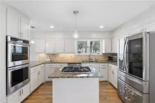 2810 Windrush Ln, Roswell, GA 30076 - Photo 18