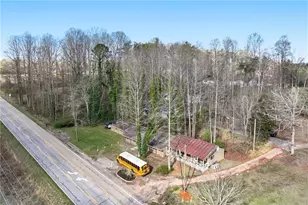 197 Woodville Heights Cir, Clarkesville, GA 30523 - Photo 2