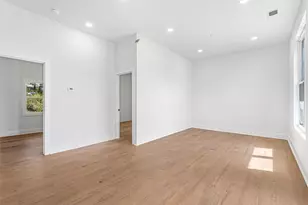 1571 Mary George Ave NW, Atlanta, GA 30318 - Photo 6