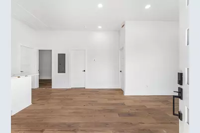 1571 Mary George Avenue NW, Atlanta, GA 30318 - Photo 4