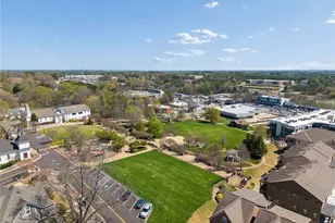 124 Parkside W Ct, Norcross, GA 30071 - Photo 44