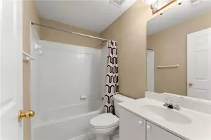 1000 Island Bluff Ln, Buford, GA 30518 - Photo 26