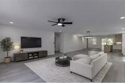 1423 Lynford Drive SW, Atlanta, GA 30310 - Photo 2