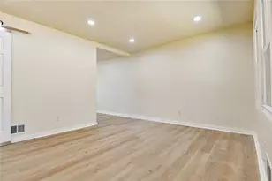 53 Darwin Dr, Jonesboro, GA 30238 - Photo 10