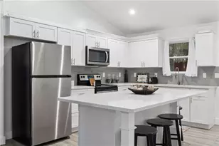 1298 Gideons Dr SW, Atlanta, GA 30314 - Photo 1