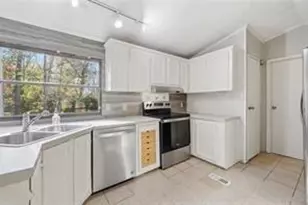 4273 Clark Cir SE, Acworth, GA 30102 - Photo 8