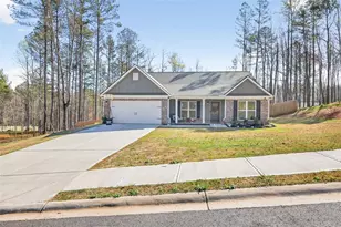 171 Lauren Ct, Statham, GA 30666 - Photo 4