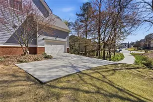 2765 Ivy Springs Ct, Buford, GA 30519 - Photo 4