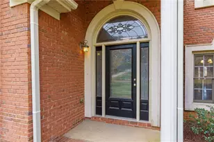 1081 Crown River Pkwy, McDonough, GA 30252 - Photo 2