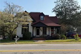 41 W Campbellton St, Fairburn, GA 30213 - Photo 1