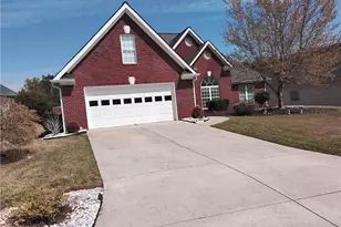 3330 Wellbrook Dr, Loganville, GA 30052 - Photo 2