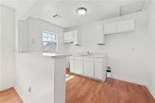 2110 Newnan St, Atlanta, GA 30344 - Photo 24