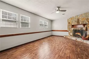 6319 Phillips Creek Dr, Lithonia, GA 30058 - Photo 4