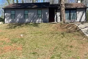 846 Martin Rd, Stone Mountain, GA 30088 - Photo 2