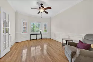 5441 Trentham Dr, Dunwoody, GA 30338 - Photo 12