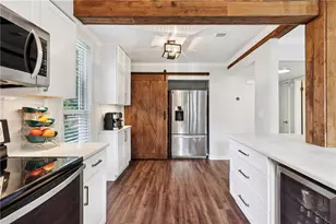 1027 Riverbend Club Dr SE, Atlanta, GA 30339 - Photo 12